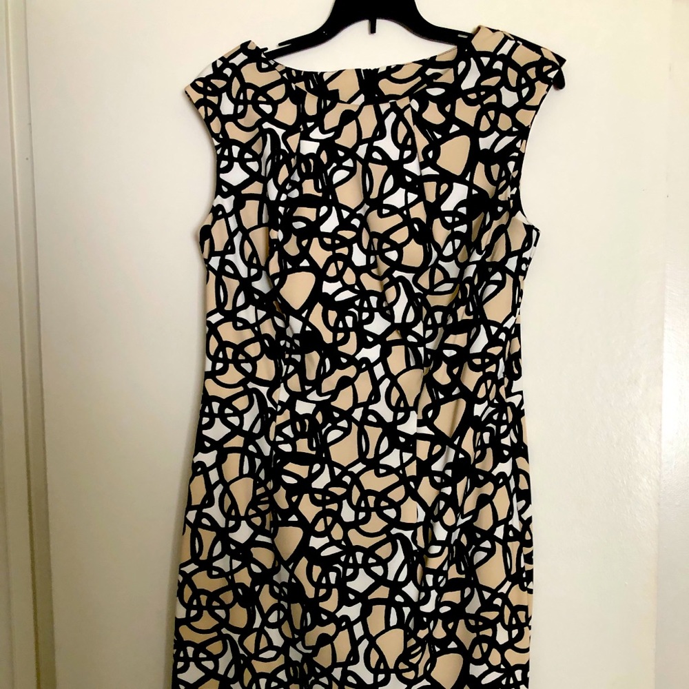 Chic sheath dress